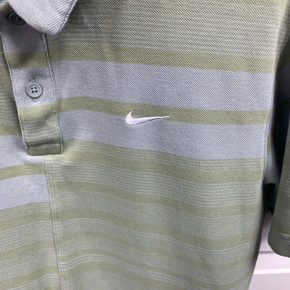 NIKE Golf Polo DRI FIT SHIRT STRIPED Green  MEDIUM Black Nike Button On Back - Picture 3 of 7